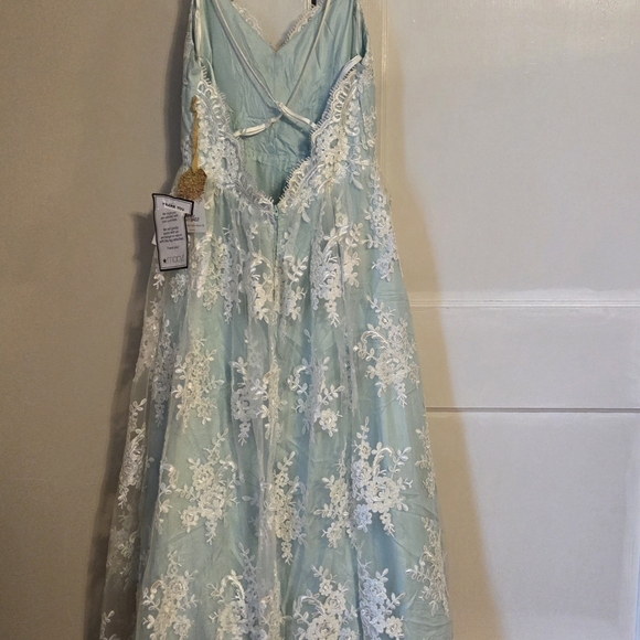 NWT Formal Gown 13/14 - Picture 2 of 7